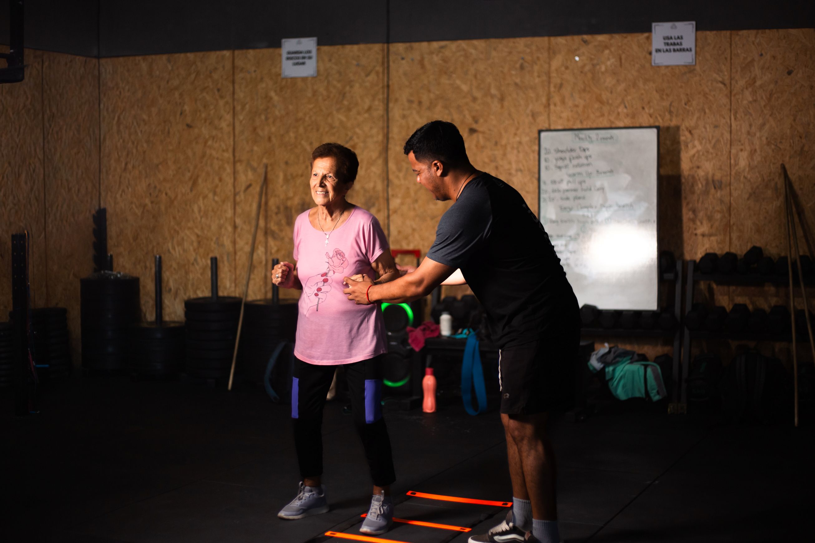 Video entrenamiento adultos mayores